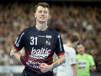 Emil Jakobsen und die SG Flensburg-Handewitt spielten in Leipzig.