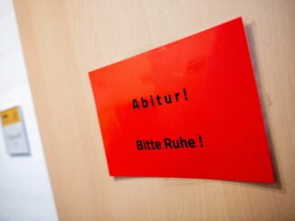 Die Abiprüfungen müssen nun wiederholt werden. (Archivbild)