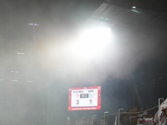 Der FC St. Pauli muss wegen Pyro-Vergehen fast 50.000 Euro Strafe zahlen.