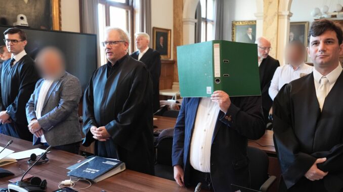 Im Prozess um den Millionen-Betrug beim Hamburger Kupferhersteller Aurubis soll am Montag das Urteil gesprochen werden (Archivbild).