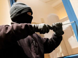 Ein 47-Jähriger, der 17 Einbrüche verübt haben soll, sitzt nun in Untersuchungshaft (Archivbild).