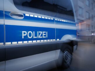 In Hamburg finden heute die Demonstrationen «Gemeinsam für Deutschland» und «Gegen rechte Verschwörungsmythen» statt. (Symbolbild)