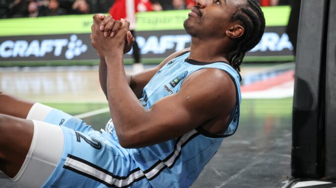 Jonathan Stove verliert mit den Towers gegen Bamberg.