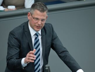 Der Hamburger soll in einer schwarz-roten Koalition parlamentarischer Staatssekretär im Bundesinnenministerium werden. (Archivbild)