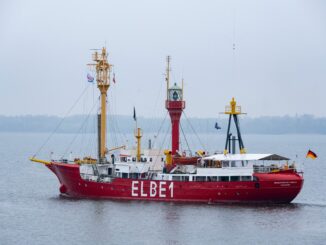 Das historische Feuerschiff «Elbe 1» hat Stralsund verlassen.