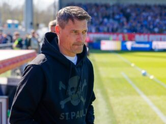 St. Paulis Trainer Alexander Blessin soll in Wolfsburg ein Kandidat sein.