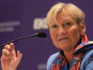 «Er ging stets auf alle Menschen zu», sagt die EKD-Ratsvorsitzende Kirsten Fehrs über den verstorbenen Papst. (Archivbild)