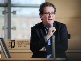 Martin Habersaat hatte die Veranstaltung in der Wunderino Arena als «Abschiedsparty für Frau Prien» kritisiert. (Archivbild)