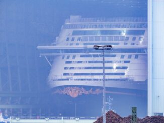Nur kurz währte in Wismar die Episode des Kreuzfahrtschiffbaus. Die «Disney Adventure» soll schon bald für den neuen Eigner, den Disney-Konzern, in Asien auf Fahrt gehen.