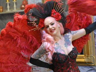 Burlesque-Künstlerin Belle la Donna hat das Festival initiiert.