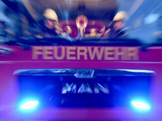 Wie es zu dem Feuer kommen konnte, ist bisher noch unklar. (Symbolfoto)