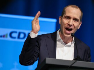 Der CDU-Landesvorsitzende Dennis Thering zeigt sich weiterhin offen für Gespräche mit der SPD.