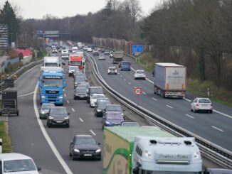 Die Richtungsfahrbahn Hamburg wird bis Ende Juli zwischen Pinneberg-Nord und Halstenbek/Rellingen saniert.