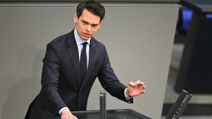 Christoph Ploß Der Hamburger CDU-Abgeordnete Christoph Ploß soll für die Bundesregierung Belange der maritimen Wirtschaft und des Tourismus koordinieren. (Archivbild)