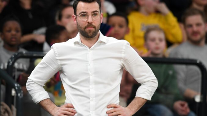 Hamburg Towers - Rostock Seawolves Hamburgs Trainer Benka Barloschky verpasst mit seinem Team die Play-Ins.