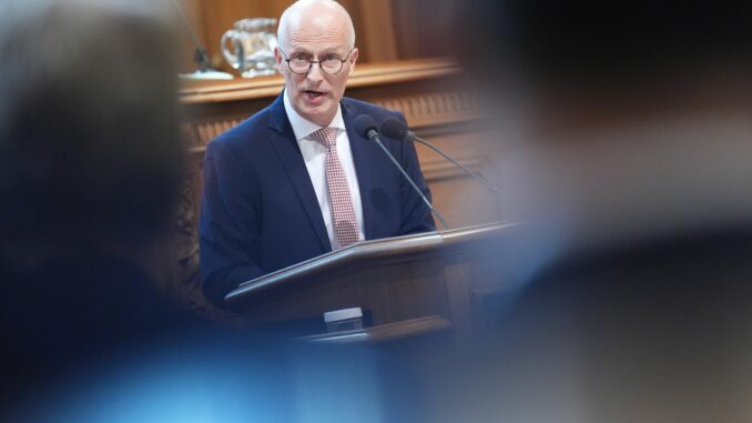 Peter Tschentscher Bürgermeister Peter Tschentscher dankt den Helfern. (Archivbild)