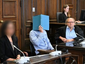 Der Angeklagte will am nächsten Prozesstag eine Erklärung verlesen lassen.