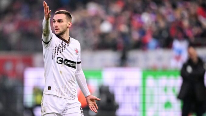 Leihgeschäft verlängert: James Sands bleibt dem Bundesligisten noch etwas länger erhalten. 