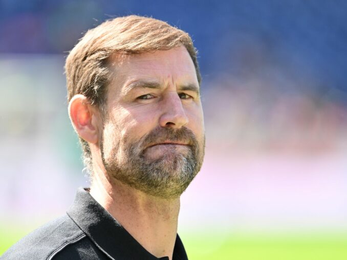 Schafft er mit Fürth den direkten Klassenerhalt? Trainer Thomas Kleine.