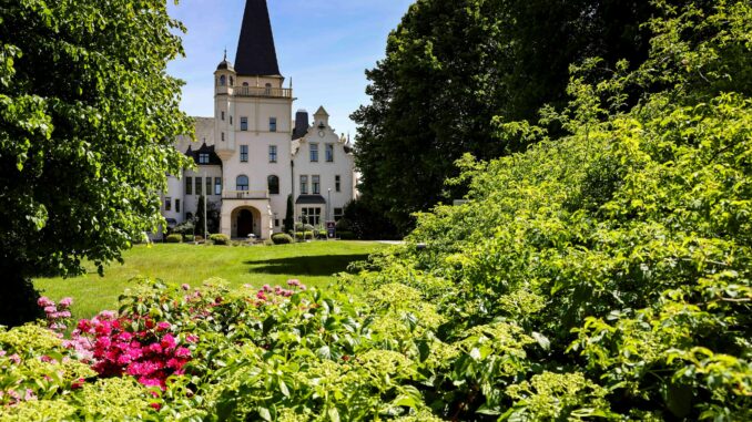 Schloss Tremsbüttel steht bei Sotheby's zum Verkauf Schloss Tremsbüttel steht bei Sotheby's zum Verkauf.
