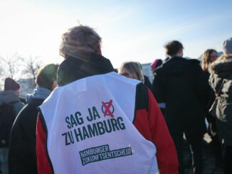 Ein Vorziehen der Klimaneutralität um fünf Jahre würde nach Angaben des Verbandes norddeutscher Wohnungsunternehmen Kosten von mindestens 40 Milliarden Euro verursachen. (Archivbild)