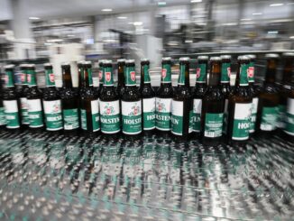 Weil die Arbeitgeber kein zufriedenstellendes Angebot in den Tarifverhandlungen vorgeschlagen haben, gibt es in den norddeutschen Brauereien einen Warnstreik.
