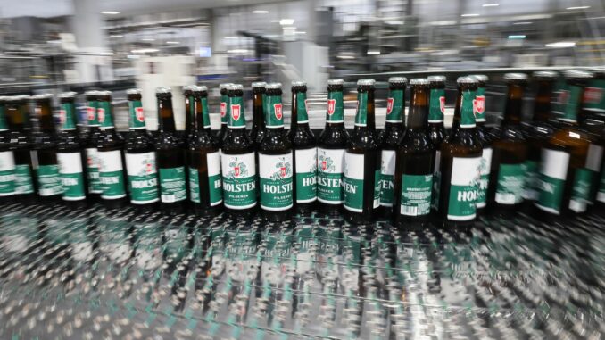Holsten-Brauerei Weil die Arbeitgeber kein zufriedenstellendes Angebot in den Tarifverhandlungen vorgeschlagen haben, gibt es in den norddeutschen Brauereien einen Warnstreik.