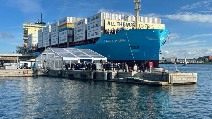 Erstes mit grünem Methanol betriebenes Containerschiff Das weltweit erste mit grünem Methanol betriebene Containerschiff, die «Laura Maersk», soll mit dem E-Methanol aus Apenrade angetrieben werden. (Archivbild)