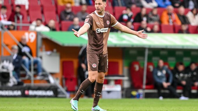 FC Augsburg - FC St. Pauli Andreas Albers verlässt den FC St. Pauli.