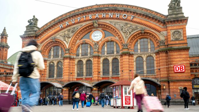 Bremer Hauptbahnhof Wegen einer Vielzahl an Delikten auch im Bereich des Bremer Hauptbahnhofs wurde die Soko «Junge Räuber» eingerichtet. (Symbolbild)