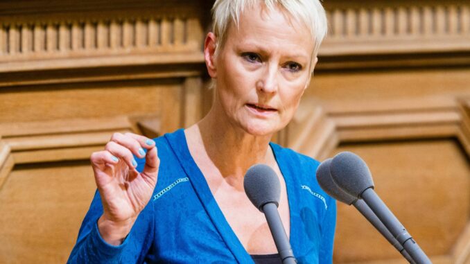 Stefanie von Berg Altonas Bezirksamtsleiterin Stefanie von Berg wird künftig als Staatsrätin in der Umweltbehörde ihrer Parteifreundin Katharina Fegebank arbeiten. (Archivfoto)