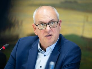 Bremens Bürgermeister Andreas Bovenschulte (SPD) teilte mit, dass vier Personen aus Bremen bei der Attacke am Hamburger Hauptbahnhof verletzt wurden. (Archivbild)