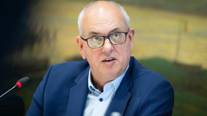 Andreas Bovenschulte Bremens Bürgermeister Andreas Bovenschulte (SPD) teilte mit, dass vier Personen aus Bremen bei der Attacke am Hamburger Hauptbahnhof verletzt wurden. (Archivbild)