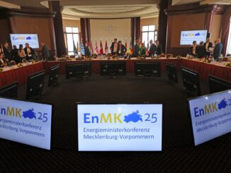 Die Energiewende und das Werben für mehr Akzeptanz in der Bevölkerung sind bestimmende Themen der Energieministerkonferenz in Rostock.