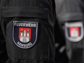 In Hamburg-Finkenwerder ist es zu einer Verpuffung gekommen, bei der mindestens ein Mensch verletzt wurde. (Symbolbild)