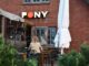 Die rassistischen Vorfälle im Club Pony auf Sylt vor einem Jahr haben Auswirkungen auf die geplanten Pfingstpartys auf der größten deutschen Nordseeinsel (Archivbild).