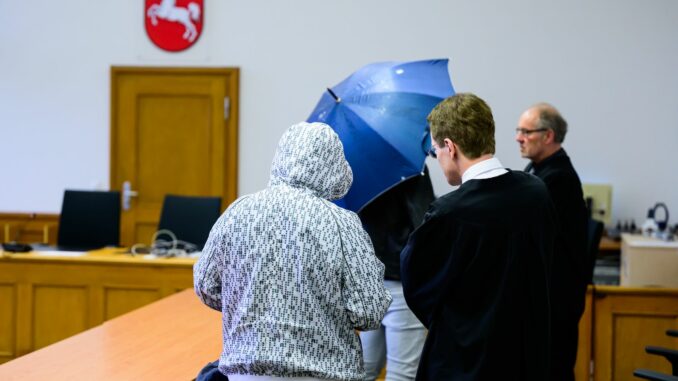 Revision im Rechtsrock-Prozess Im Lüneburger «Rechtsrock»-Prozess haben die Generalstaatsanwaltschaft Celle sowie mehrere Angeklagte Revision eingelegt.