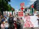 Die Demonstranten ziehen zur Abschlusskundgebung an der Schanzenstraße.