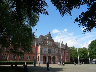 Die SPD-Fraktion in der Bezirksversammlung Harburg hat 5 ihrer 15 Mitglieder ausgeschlossen. (Archivbild)