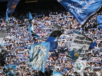 Fans des Hamburger SV wollen am Wochenende den Aufstieg der Männer und der Frauen feiern.