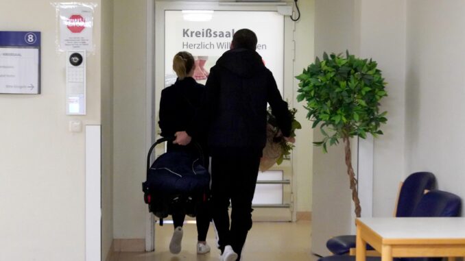 Kreißsaal Die Geburtenstation auf Sylt wurde vor mehr als elf Jahren geschlossen. Eine Anlaufstelle ist das Städtische Krankenhaus Kiel. (Archivbild).