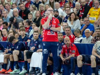 Nachdenkliche Blicke bei Flensburgs Trainer Ales Pajovic.