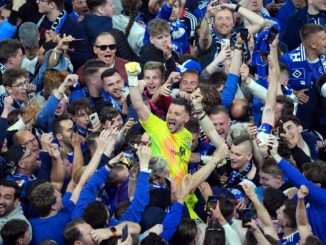 Mitten unter den Fans: HSV-Torwart Daniel Heuer Fernandes