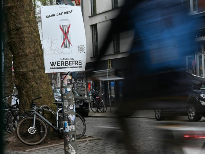 Die Initiative «Hamburg Werbefrei» will Reklame im öffentlichen Raum zurückdrängen. (Archivfoto)