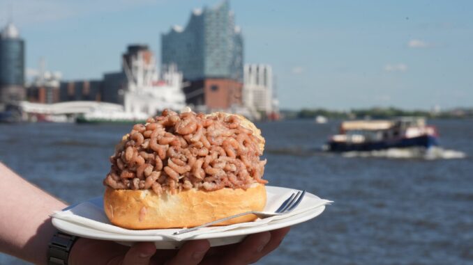 Weltfischbrötchentag Krabbenbrötchen sind auch dieses Frühjahr vielerorts sehr teuer.