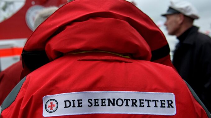 Seenotretter der DGzRS Die Seenotretter treffen sich zur Übung in Büsum. (Archivbild)
