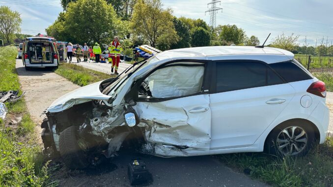 Tödlicher Unfall in Wedel Zwei Frauen sterben nach einem Frontalcrash unweit von Wedel.