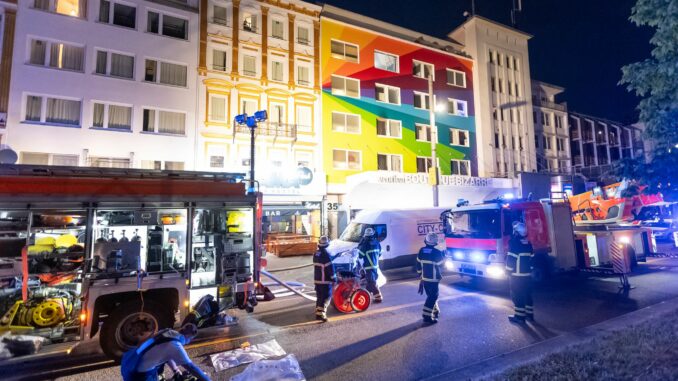 Brand in Wohnung auf Reeperbahn - ein Toter Bei dem Toten handelt es sich der Polizei zufolge um einen Mann.