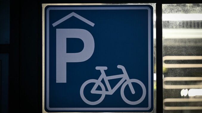 Parkplatz für Fahrräder Die Stadt Lübeck will an den Plänen festhalten. (Symbolbild)