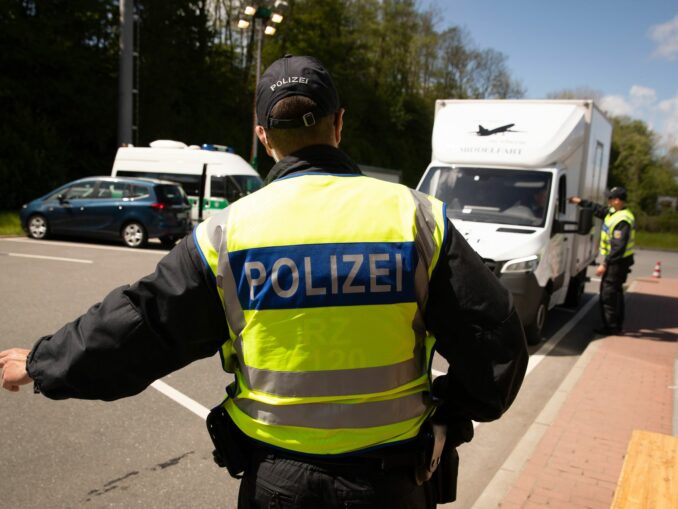 Die Bundespolizei will darauf achten, den Pendelverkehr so wenig wie möglich zu belasten. (Symbolbild)
